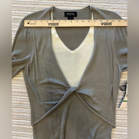 Jones New York Signature Women’s Sweater Top – Size Large – NWT – $79 MSRP - Picture 6 of 9